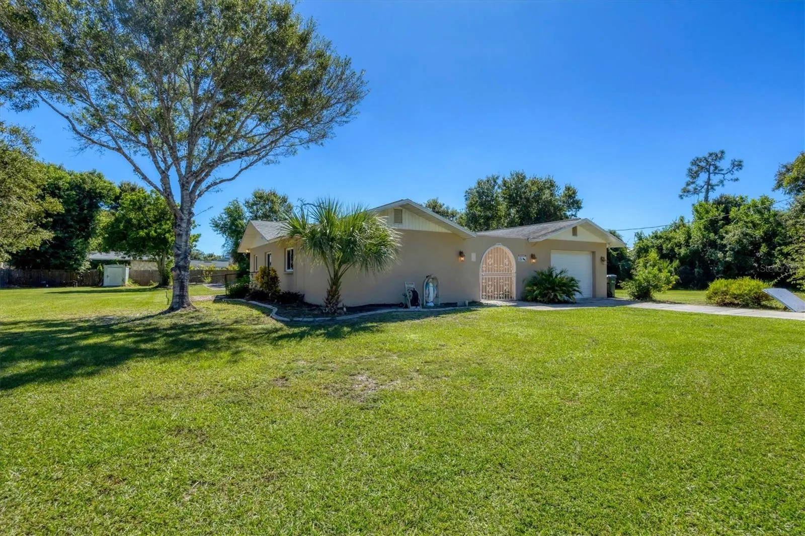 1135 RANGE RD