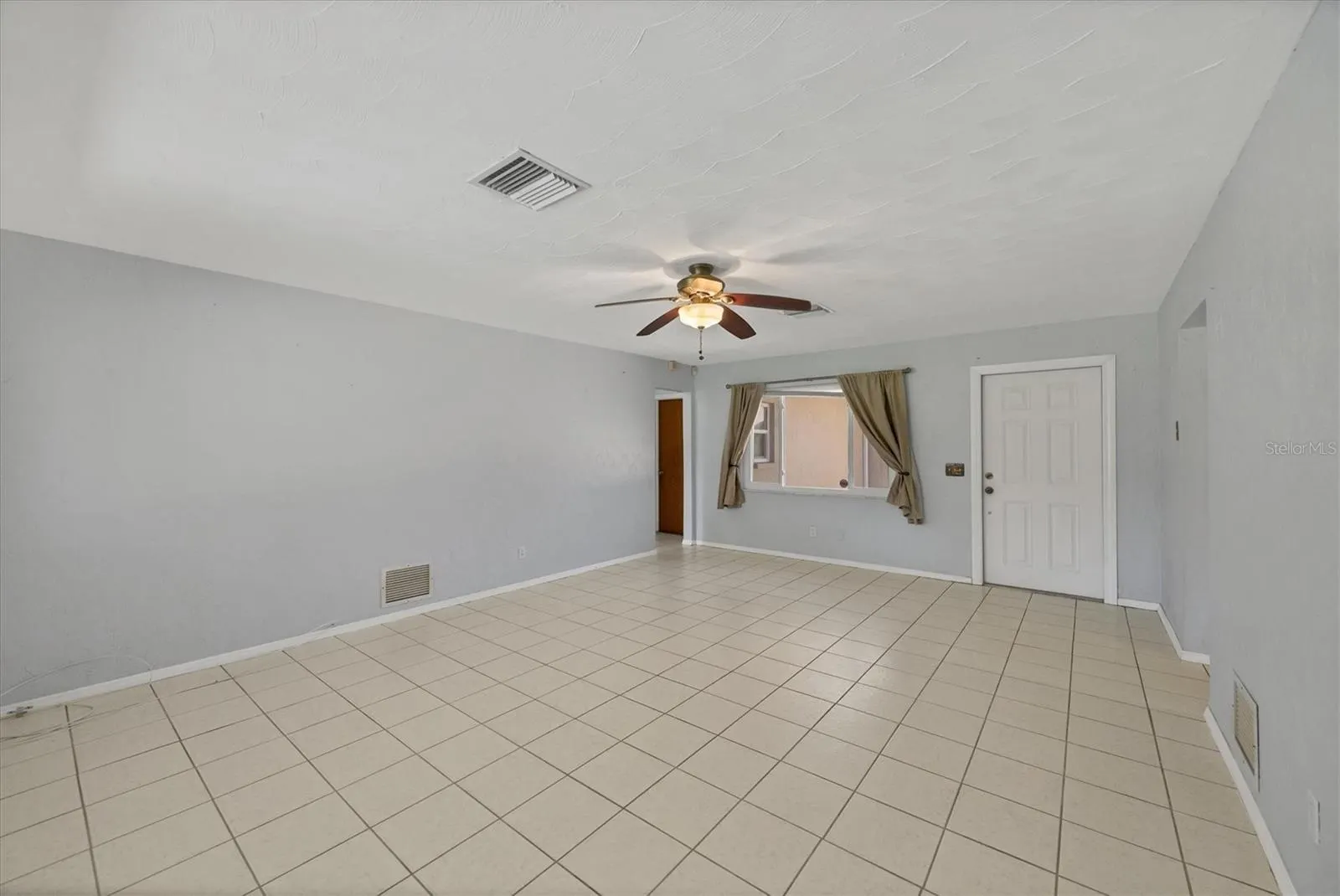 1135 RANGE RD