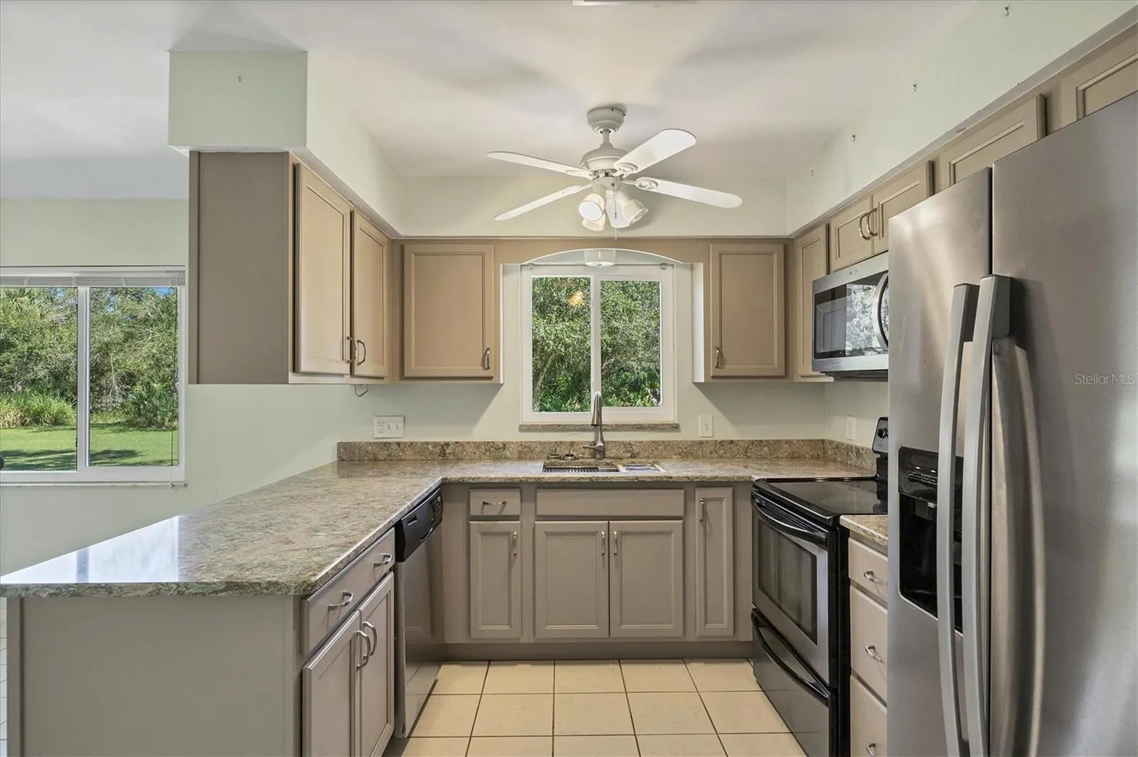 1135 RANGE RD