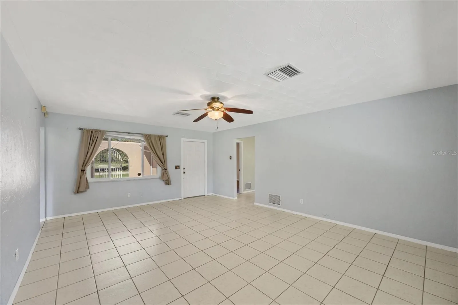 1135 RANGE RD
