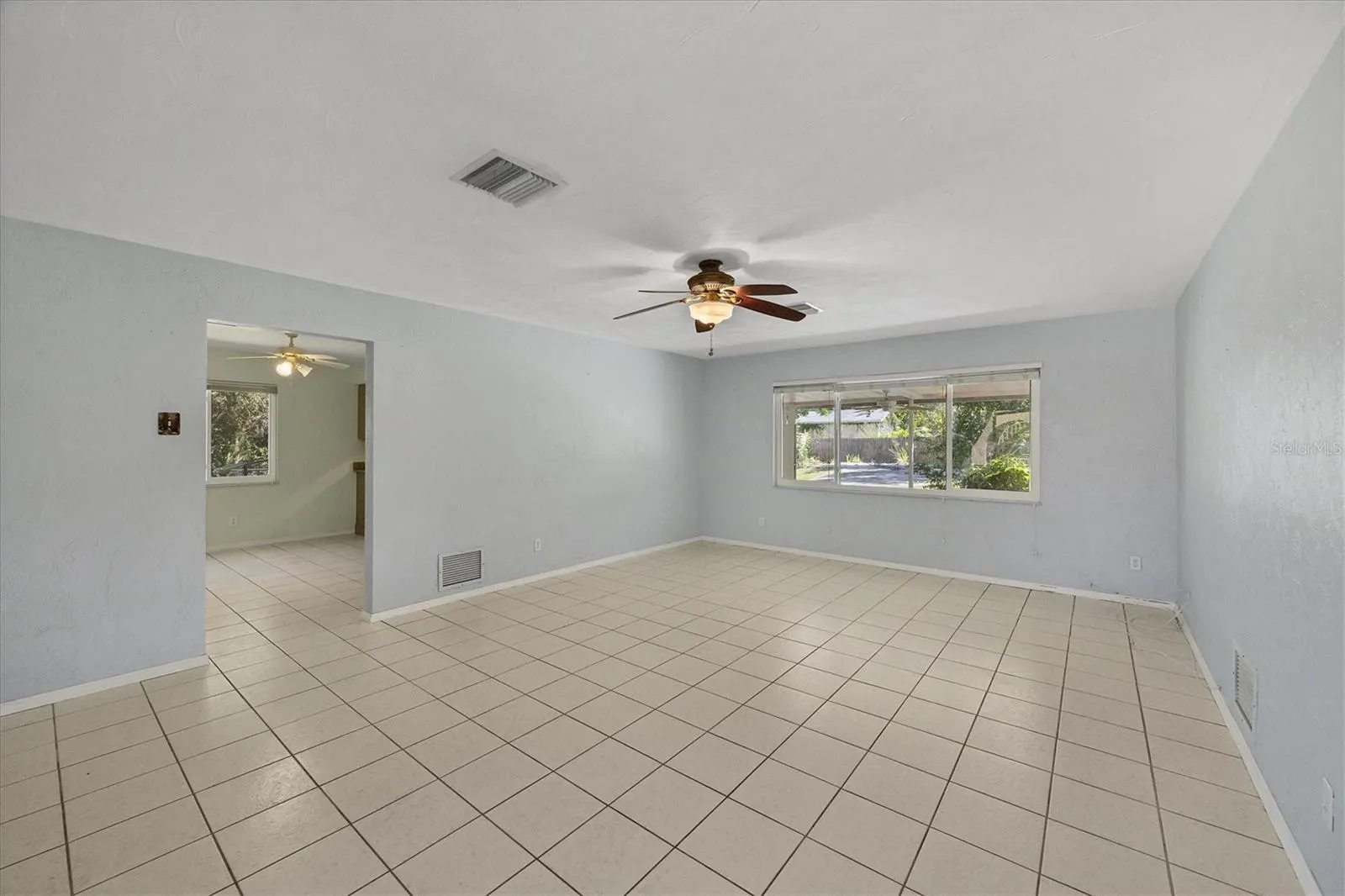 1135 RANGE RD