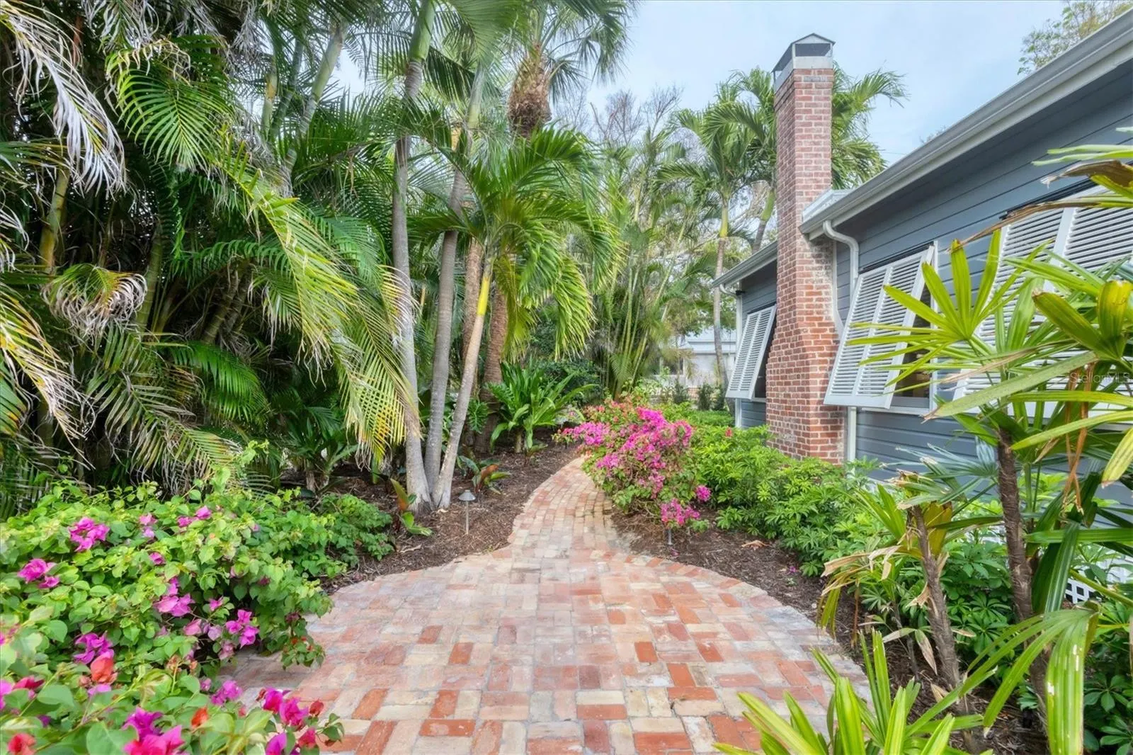 291 PALM AVE