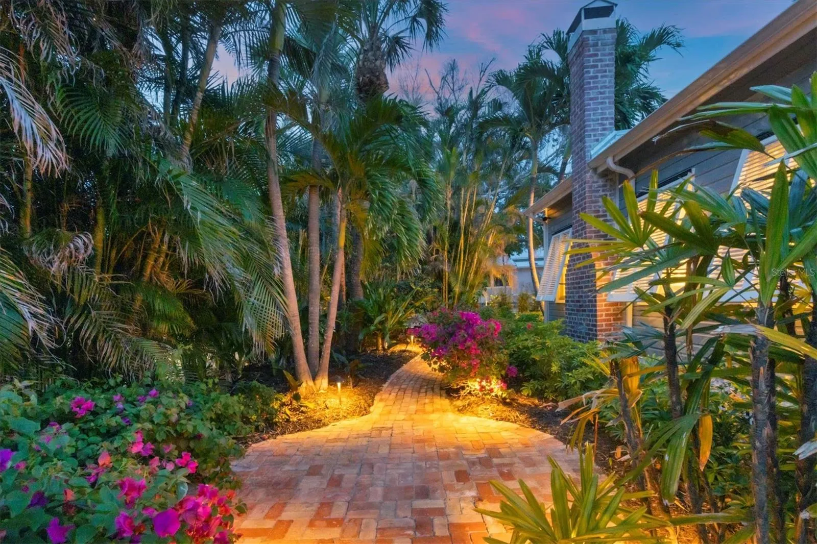 291 PALM AVE