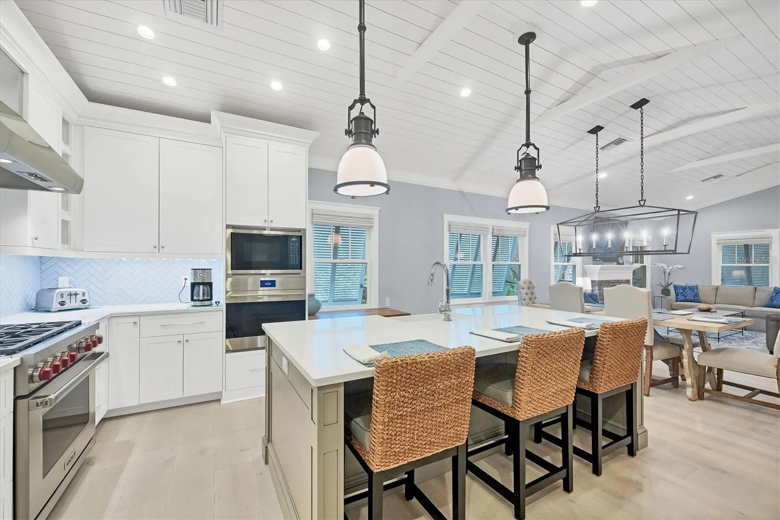 291 PALM AVE