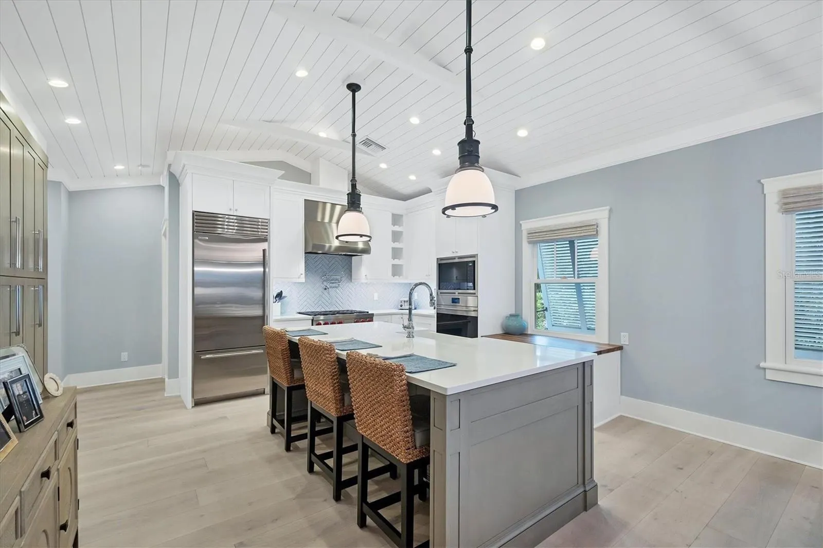 291 PALM AVE