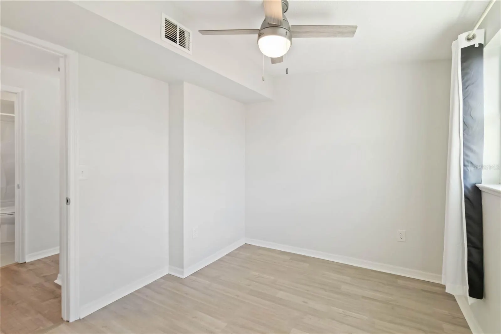 1506 14TH ST E
