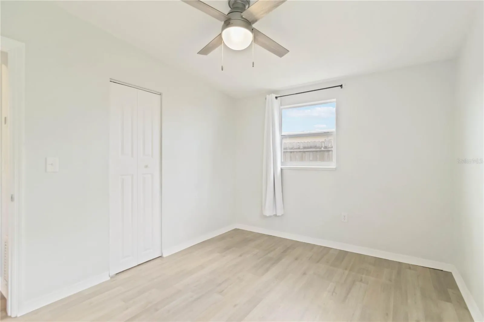 1506 14TH ST E