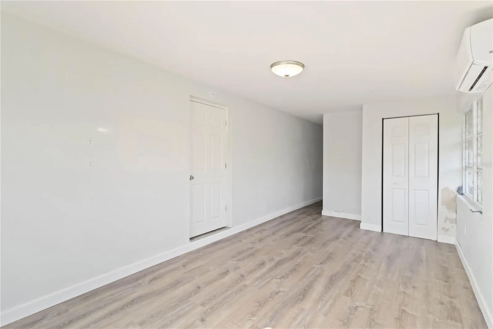 1506 14TH ST E