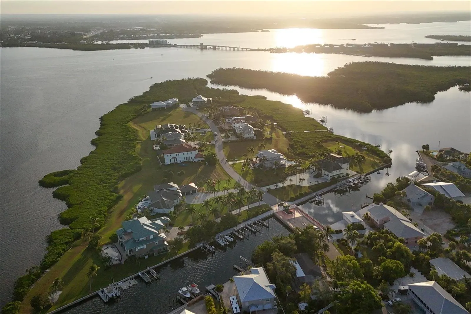 5248 THE POINTE