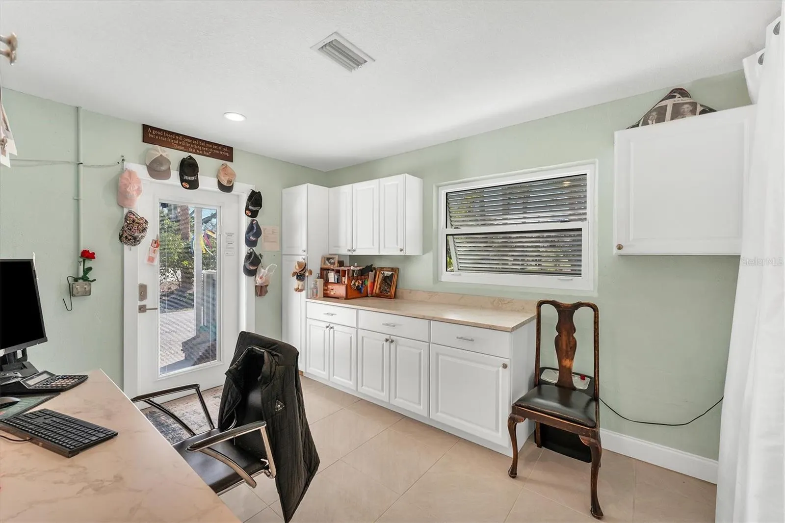 1080 BAYSHORE DR