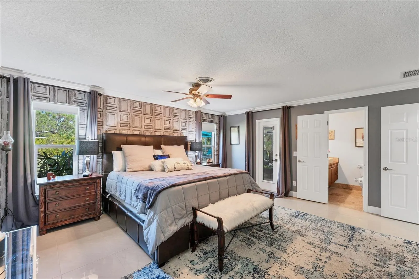 1080 BAYSHORE DR