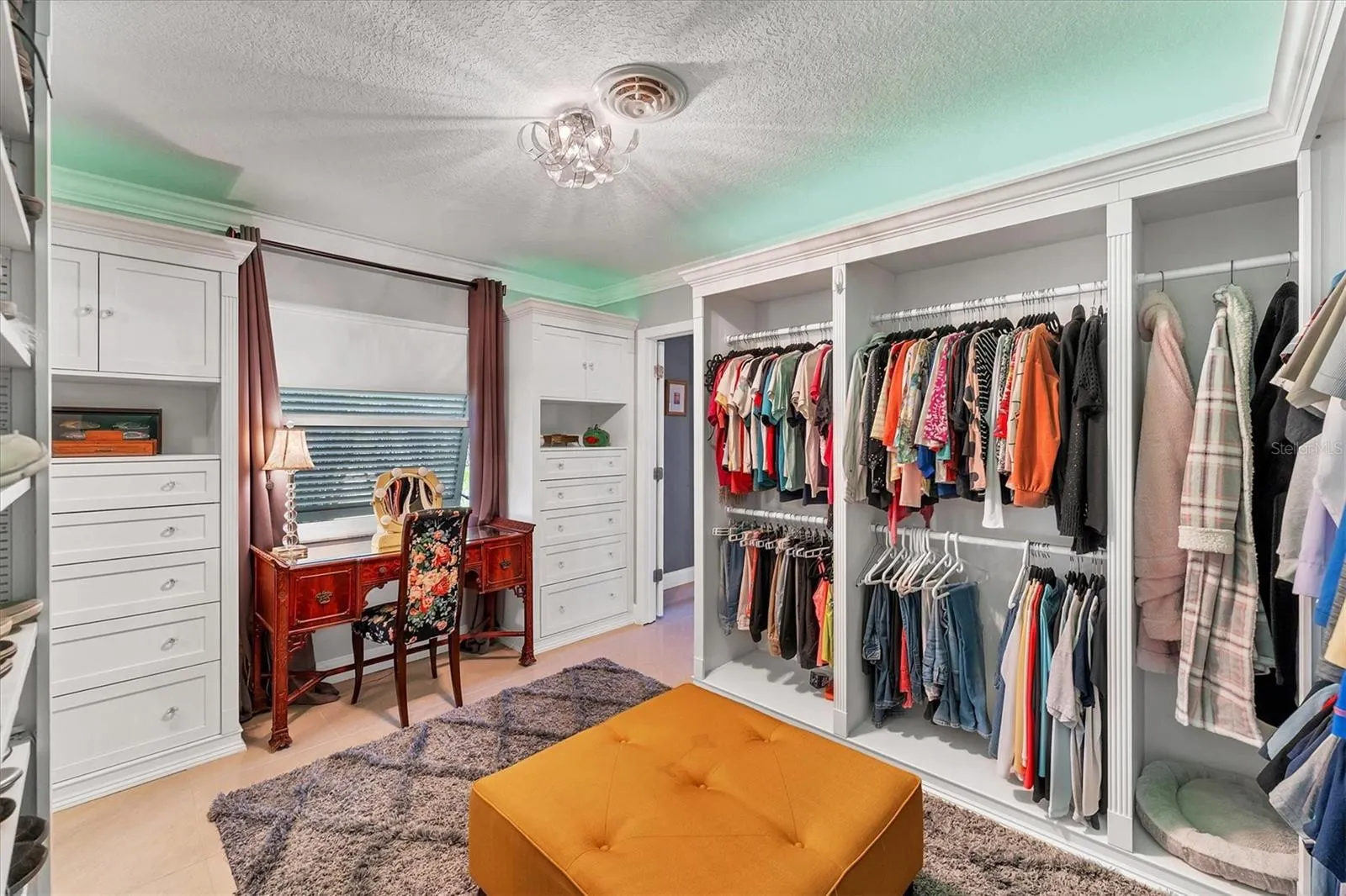 1080 BAYSHORE DR