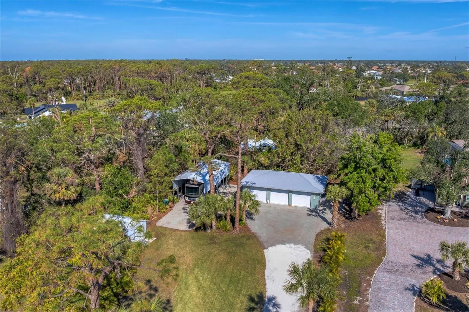 1080 BAYSHORE DR