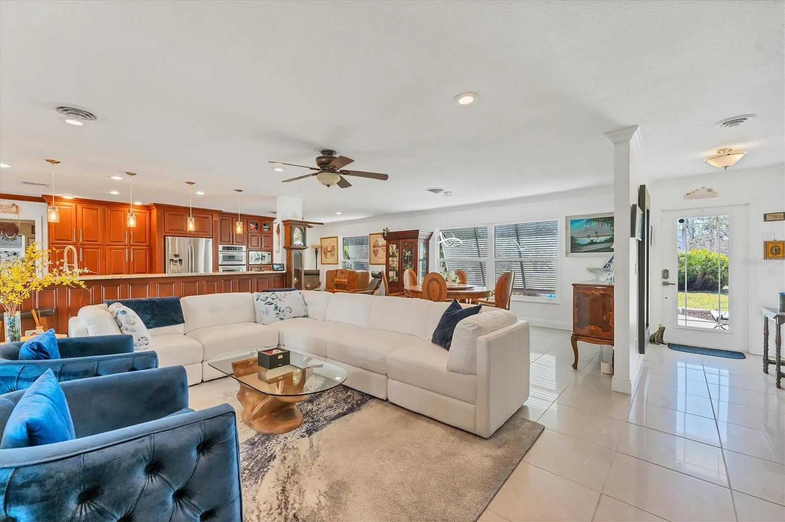 1080 BAYSHORE DR