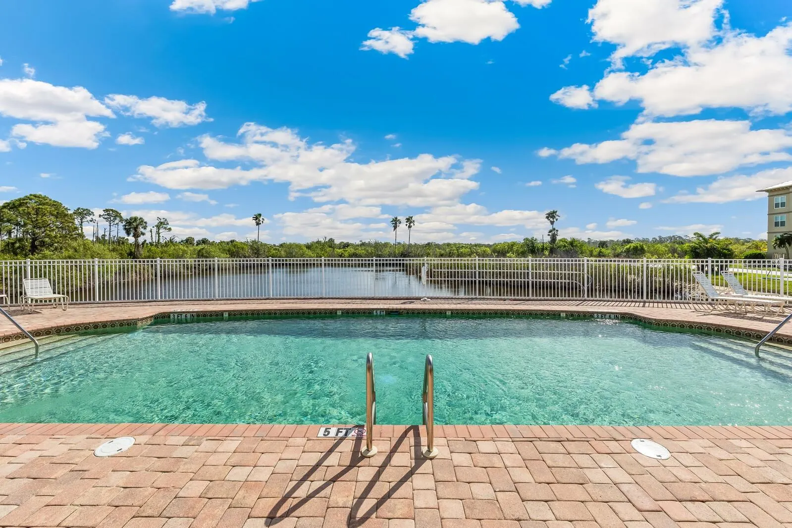 10055 LINKS LN #402, #402