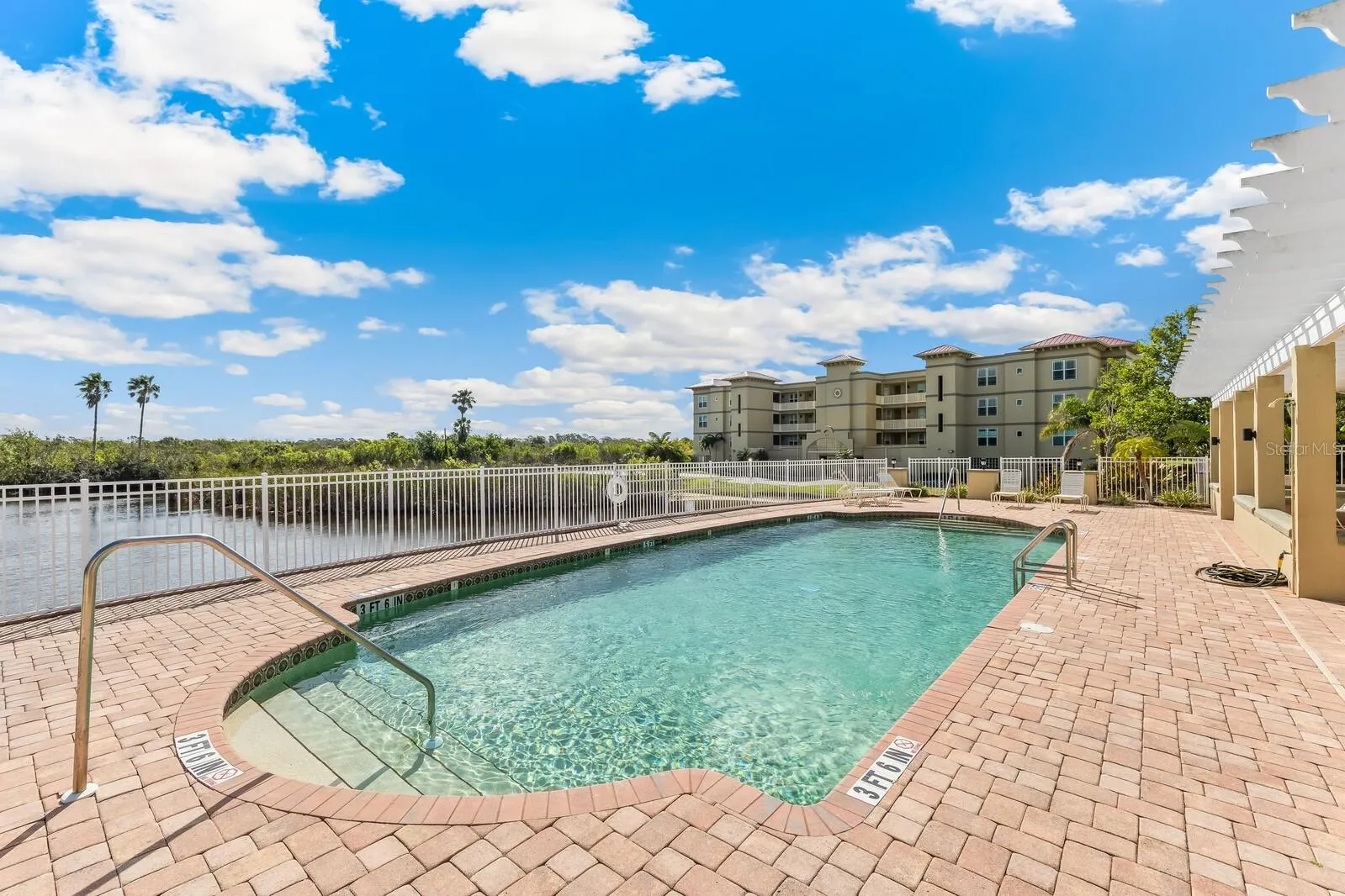 10055 LINKS LN #402, #402