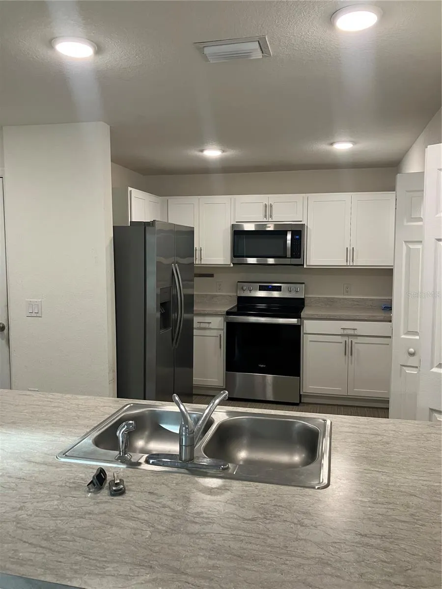4281 GOLFAIR LN