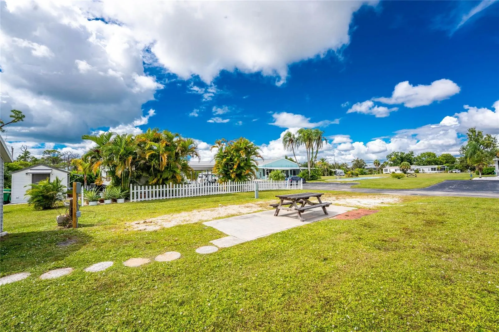 22 TURTLE BAY CIR