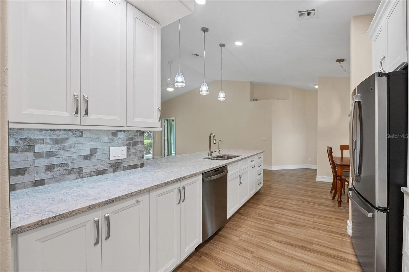 1469 FRANKLIN LN