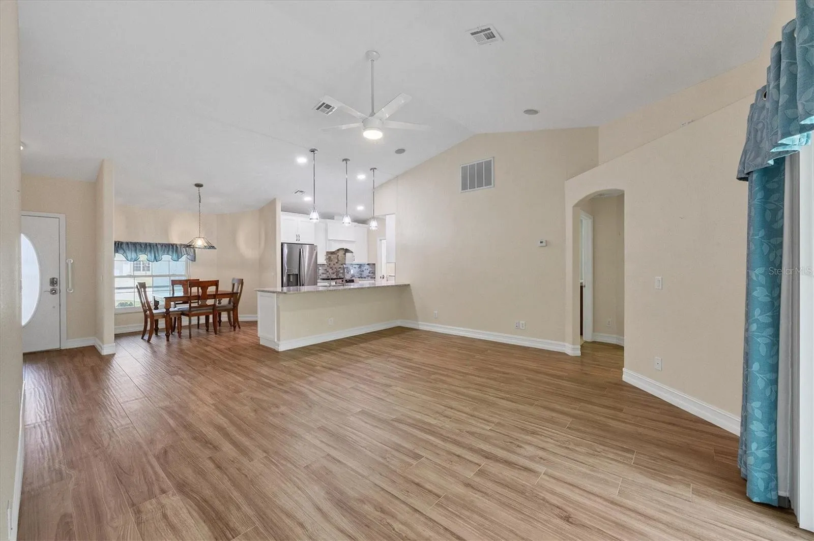 1469 FRANKLIN LN