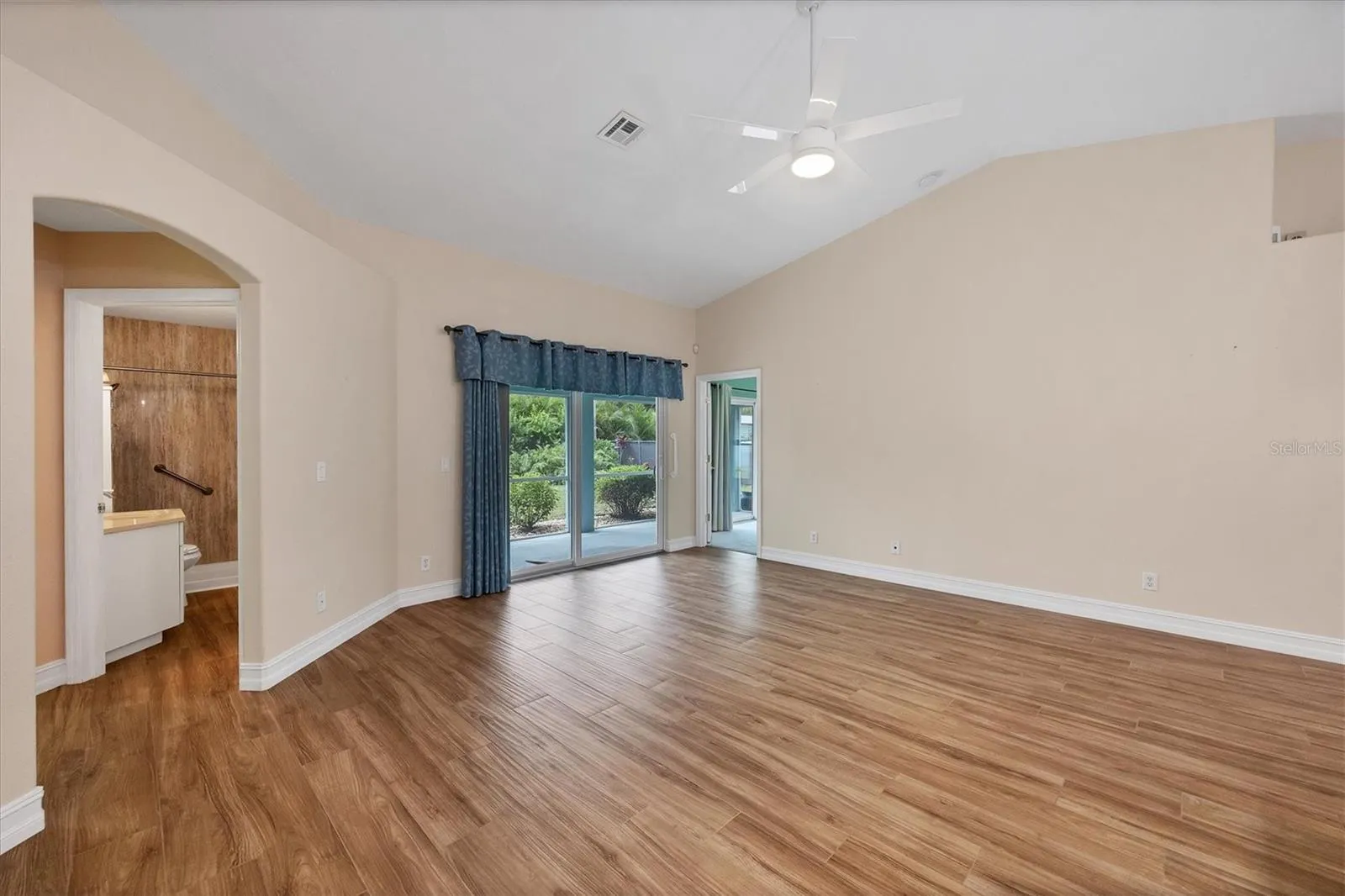 1469 FRANKLIN LN