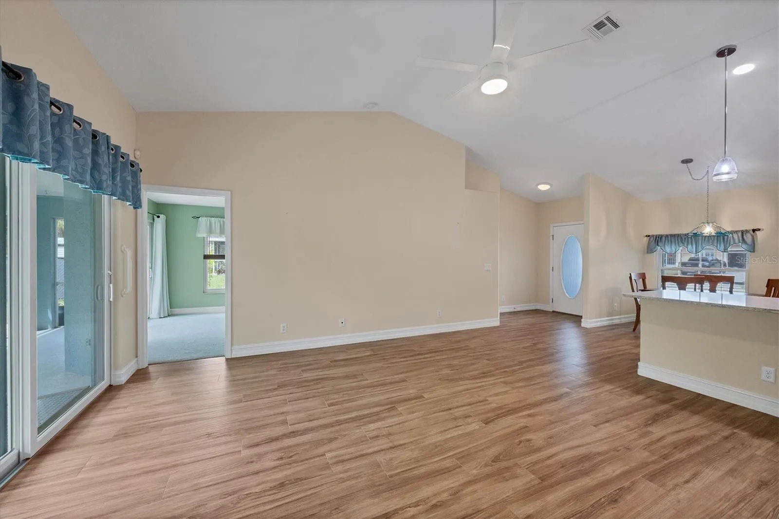 1469 FRANKLIN LN