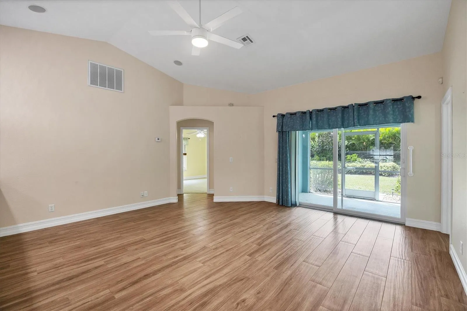 1469 FRANKLIN LN