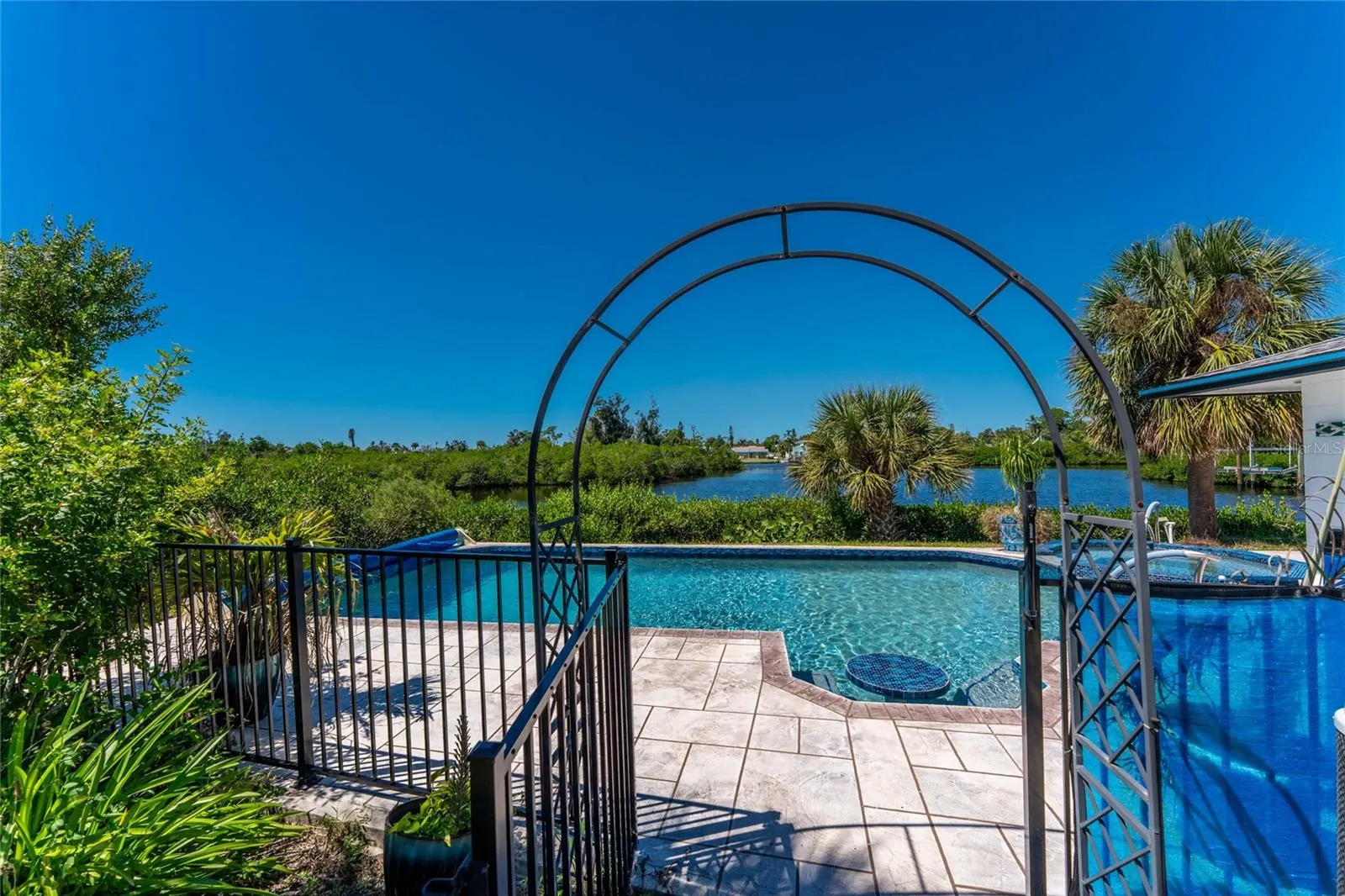1410 SAN JOSE DR