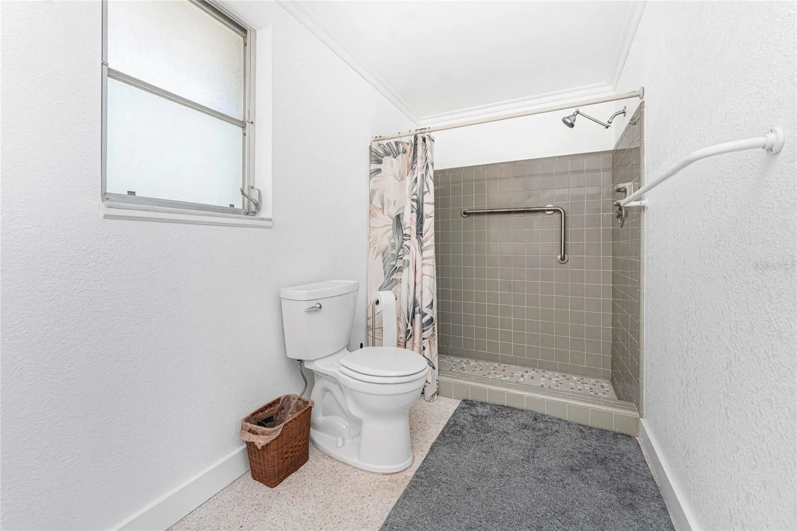 1410 SAN JOSE DR
