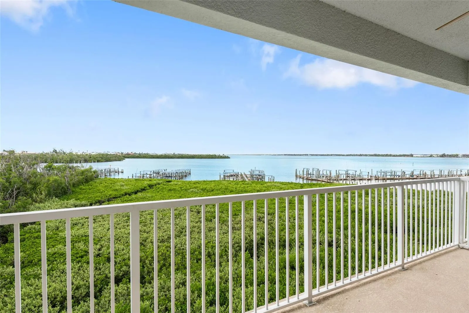 1420 BEACH RD #204, #204