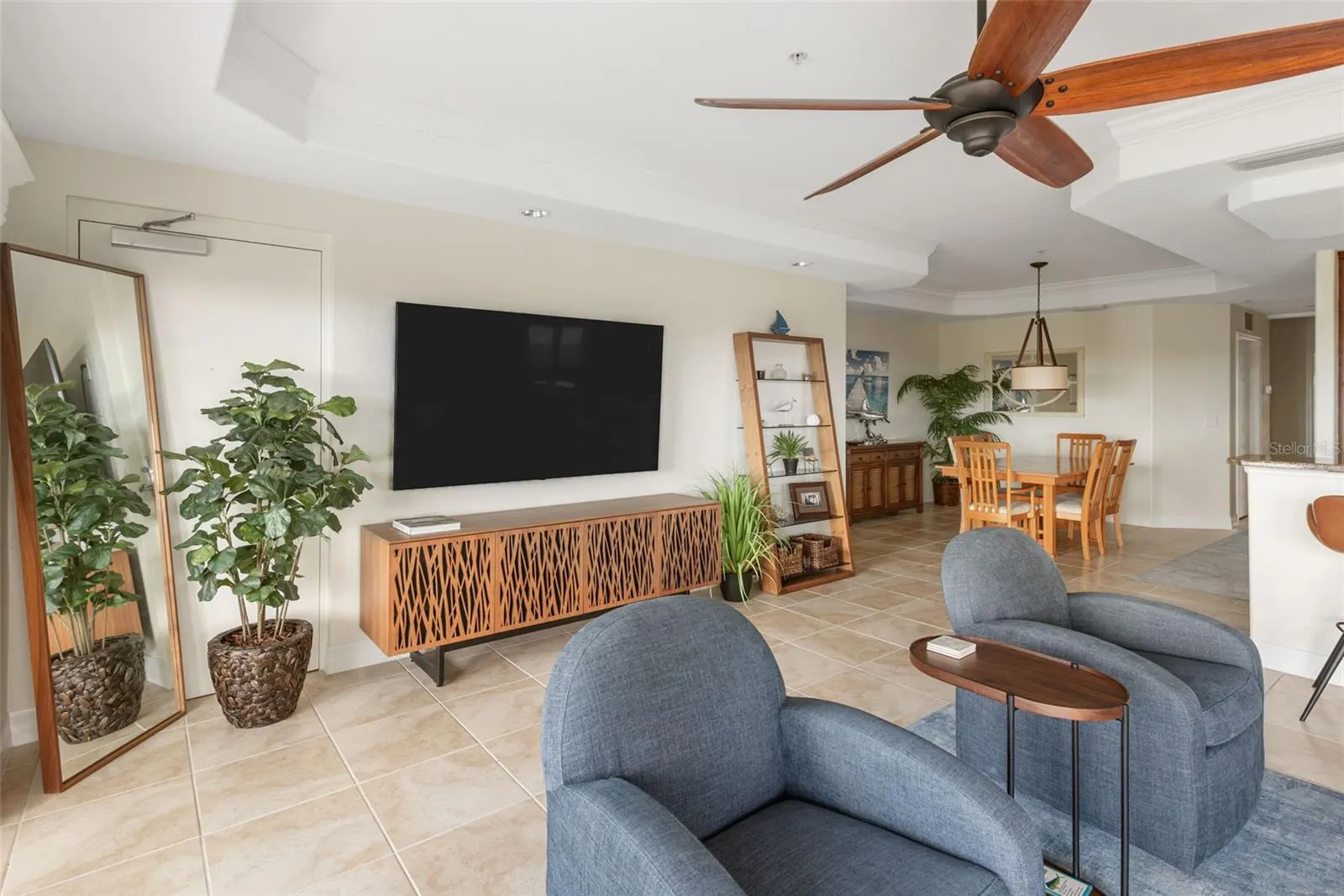 1420 BEACH RD #204, #204