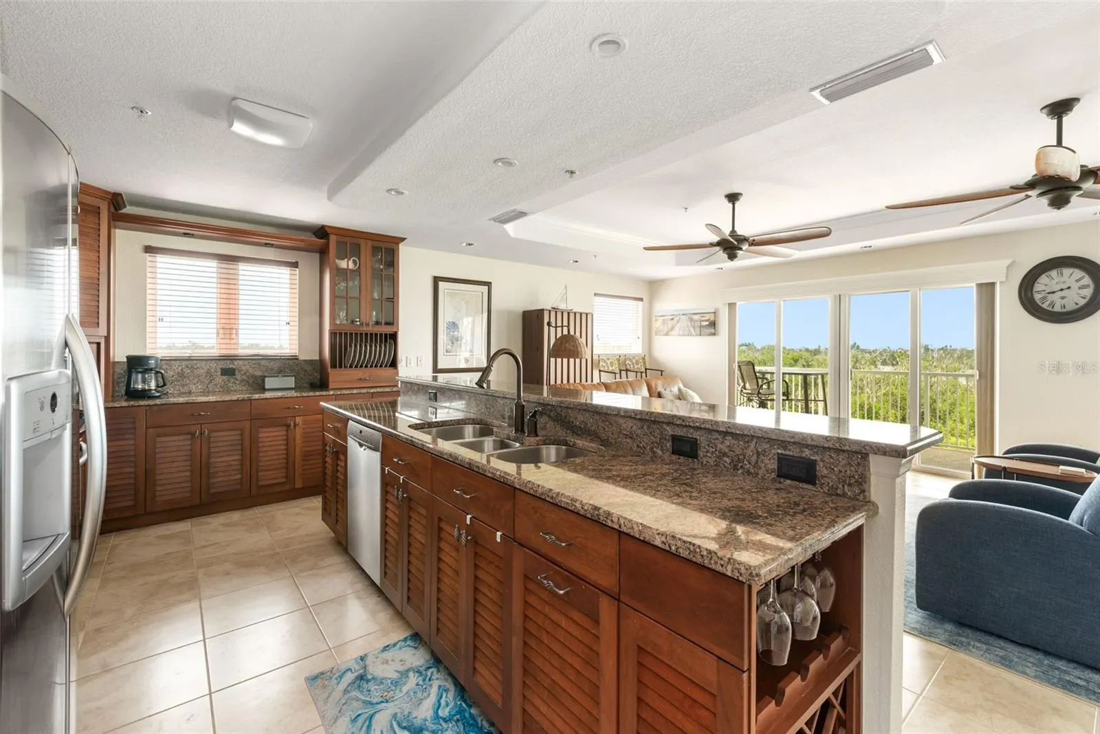 1420 BEACH RD #204, #204