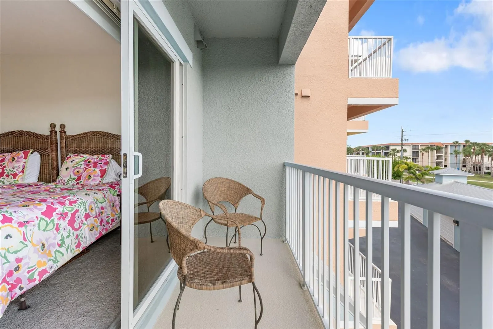 1420 BEACH RD #204, #204