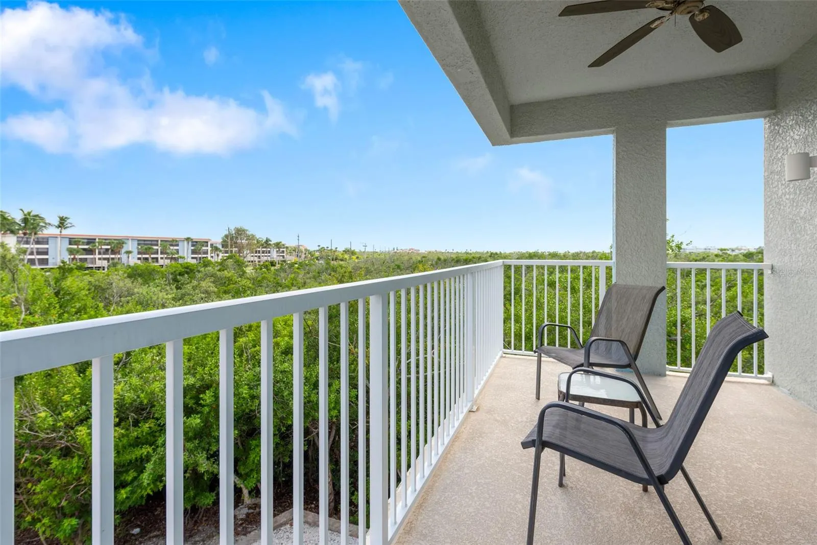 1420 BEACH RD #204, #204