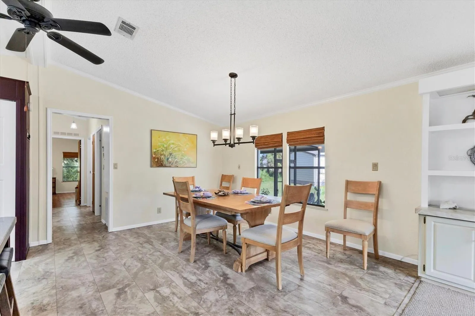 810 MANCHESTER CT