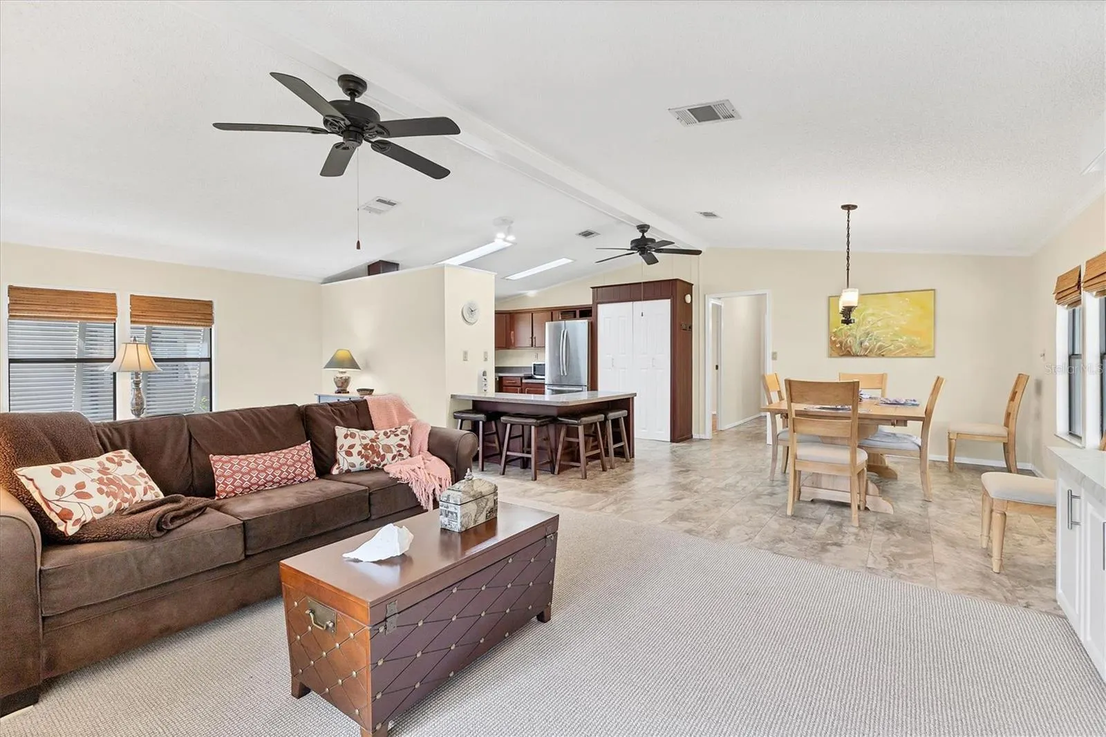 810 MANCHESTER CT