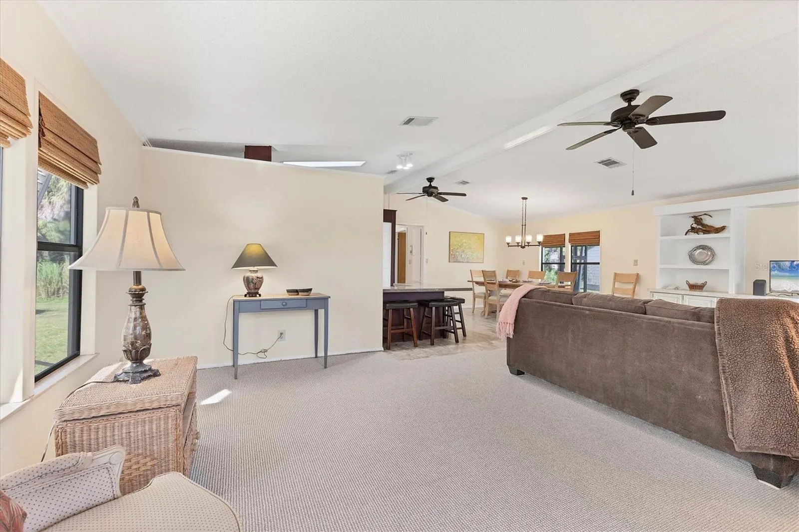 810 MANCHESTER CT