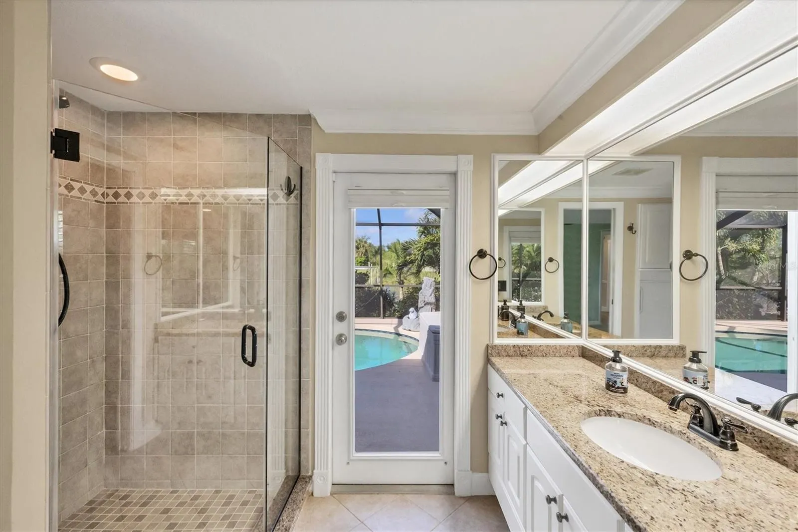 14494 LILLIAN CIR