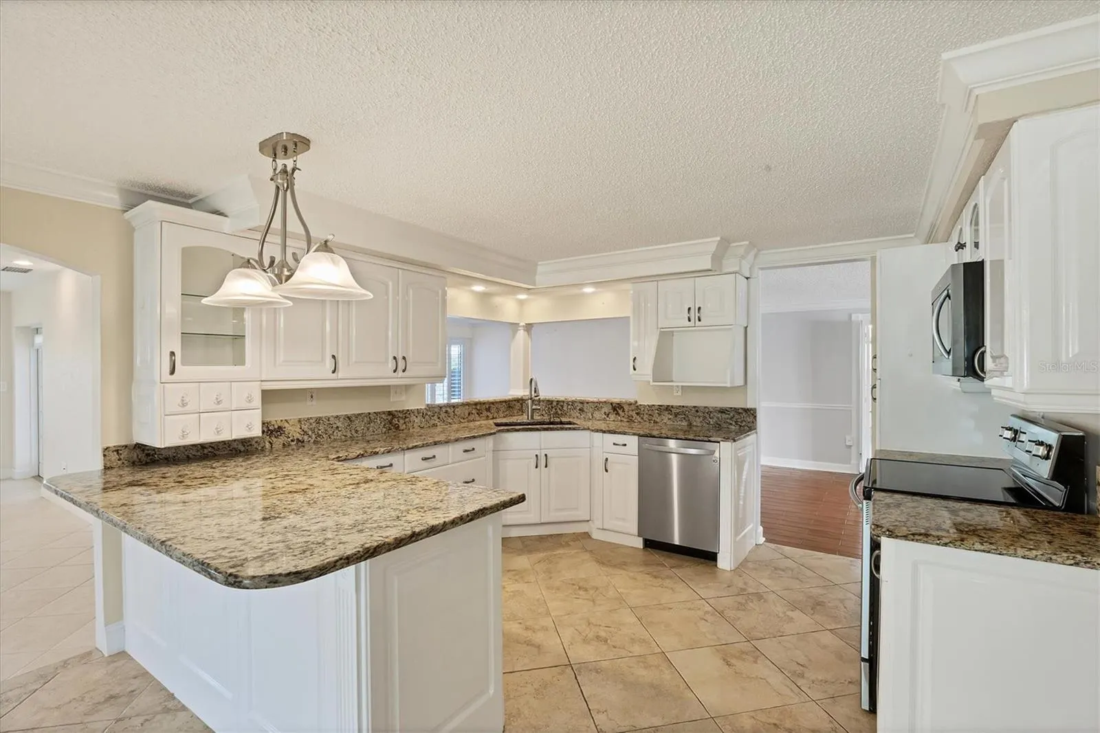 14494 LILLIAN CIR
