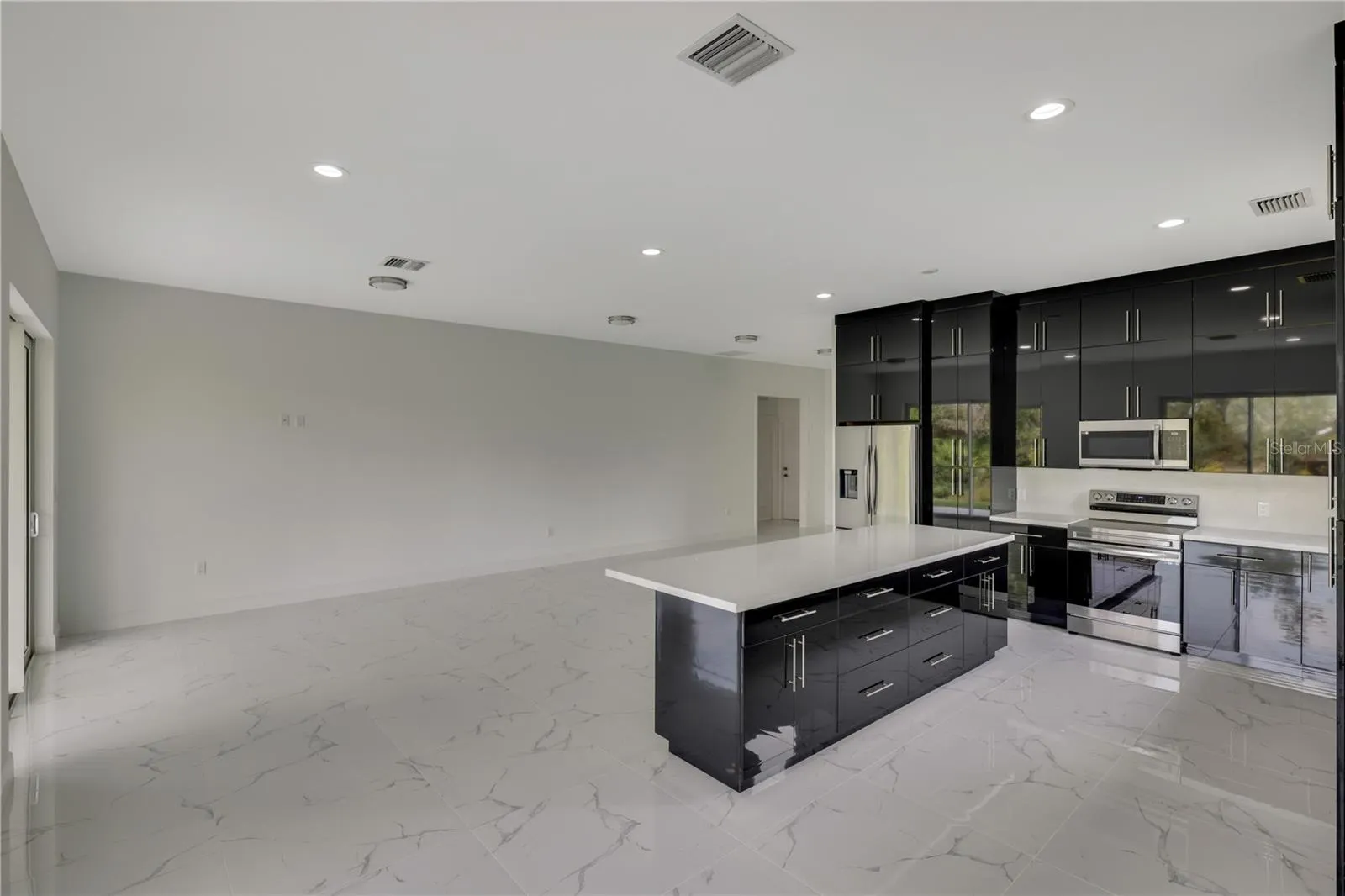 118 GREEN PINE PARK