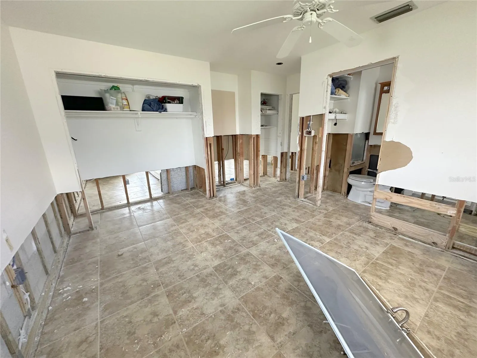 1977 BEACH RD #72, #72
