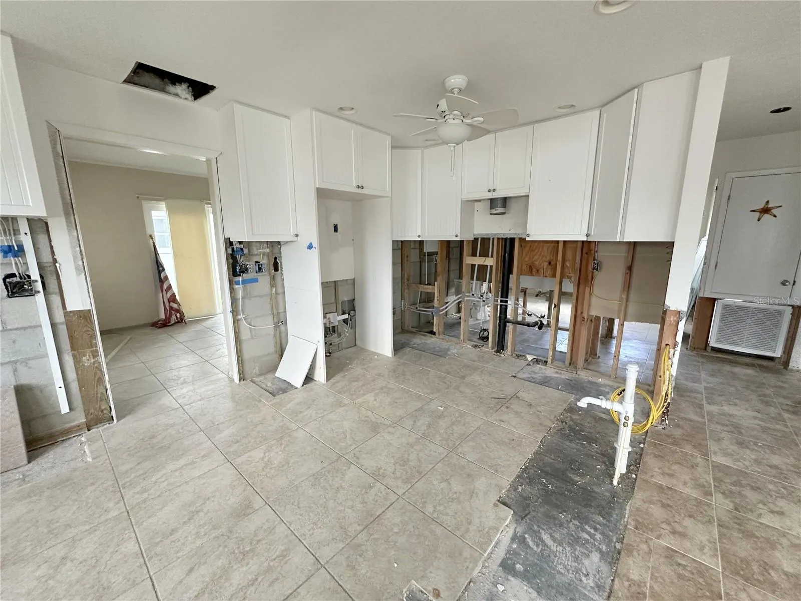 1977 BEACH RD #72, #72