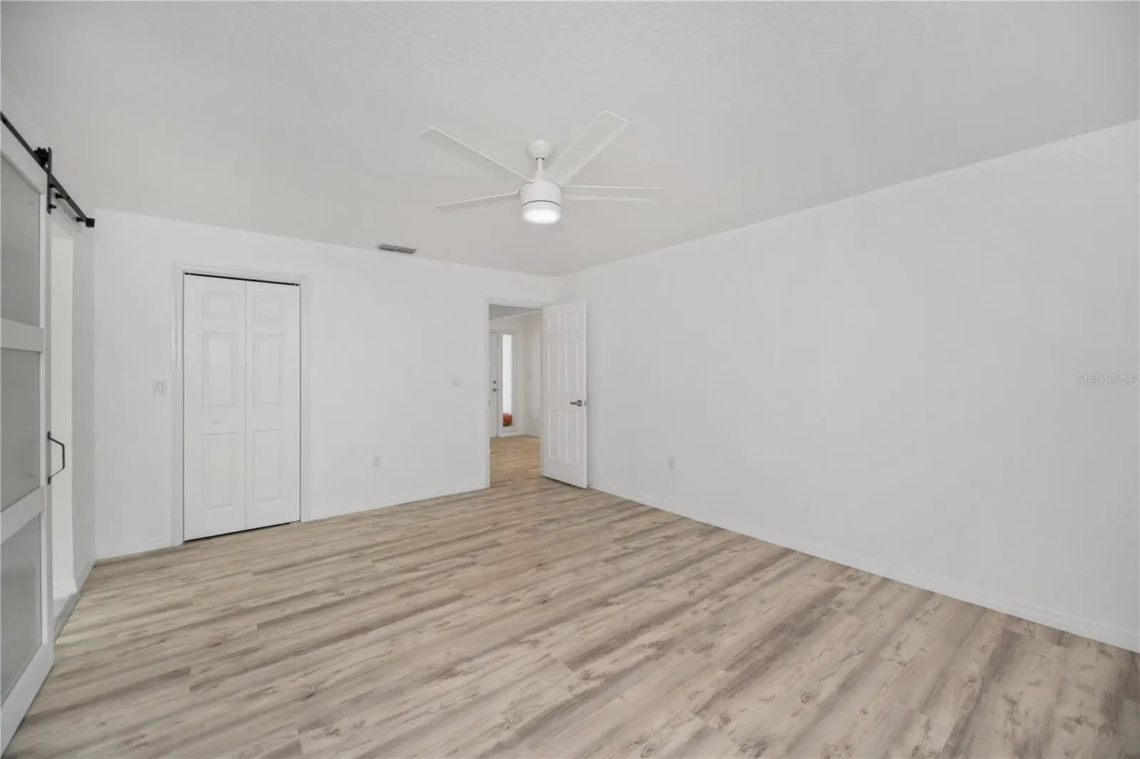 425 CYPRESS FOREST DR