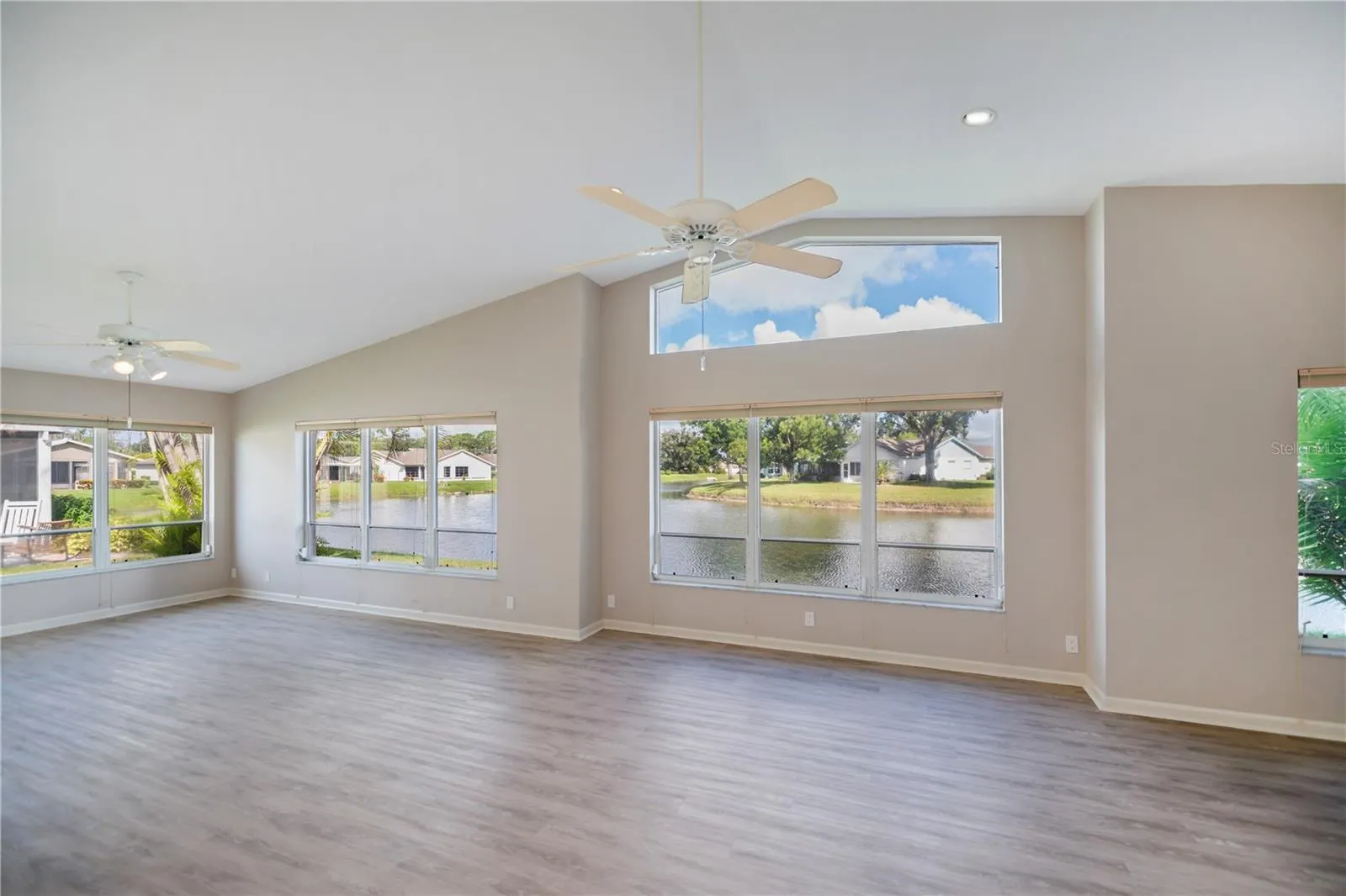425 CYPRESS FOREST DR