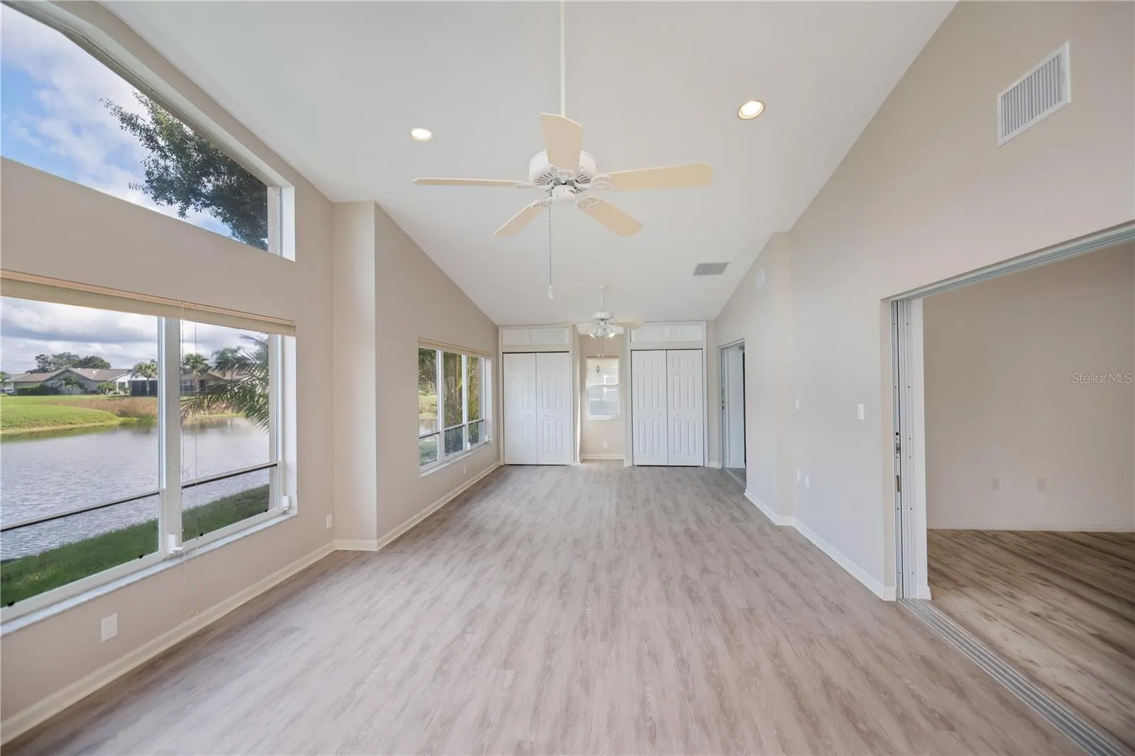 425 CYPRESS FOREST DR