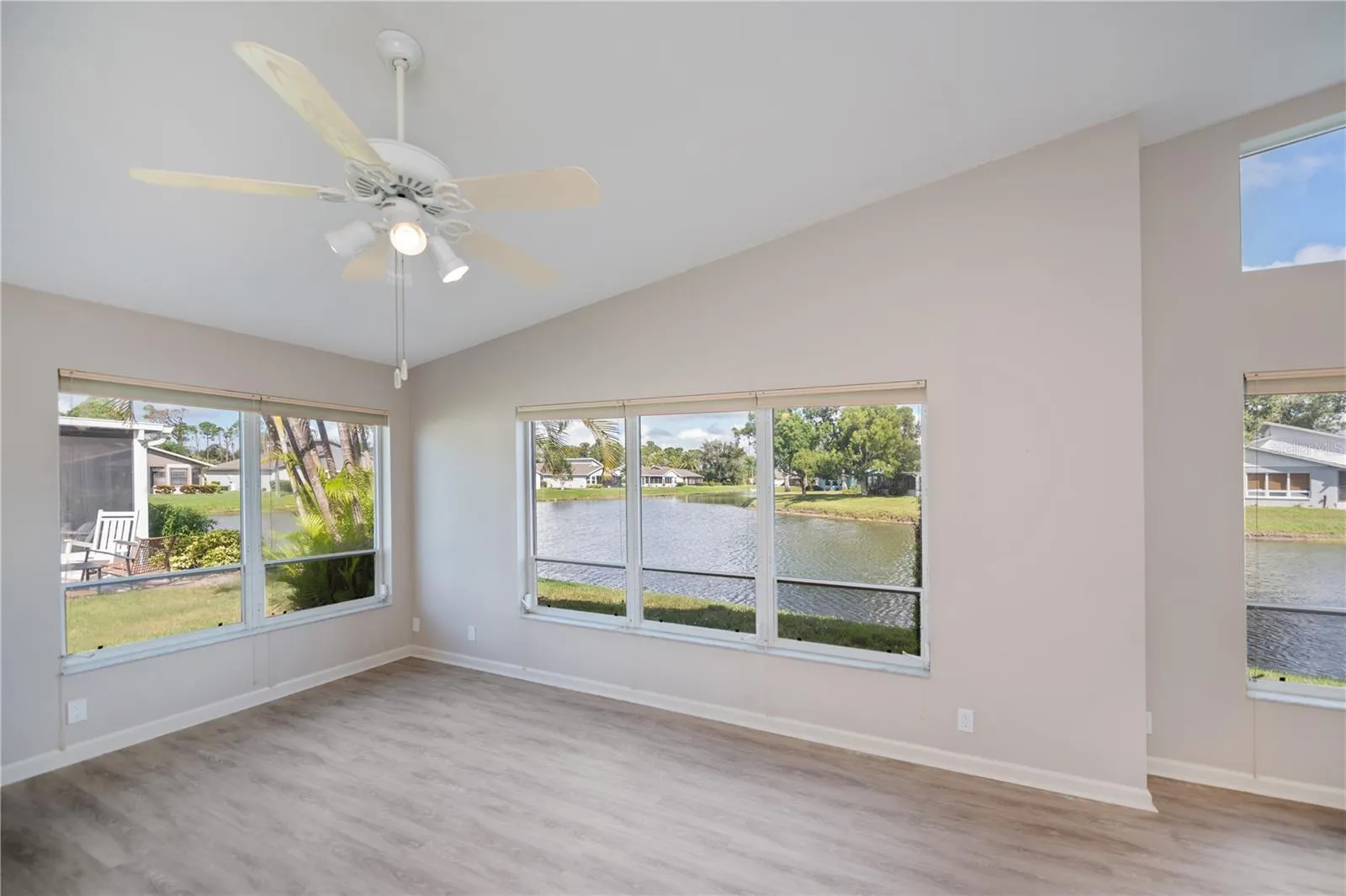 425 CYPRESS FOREST DR