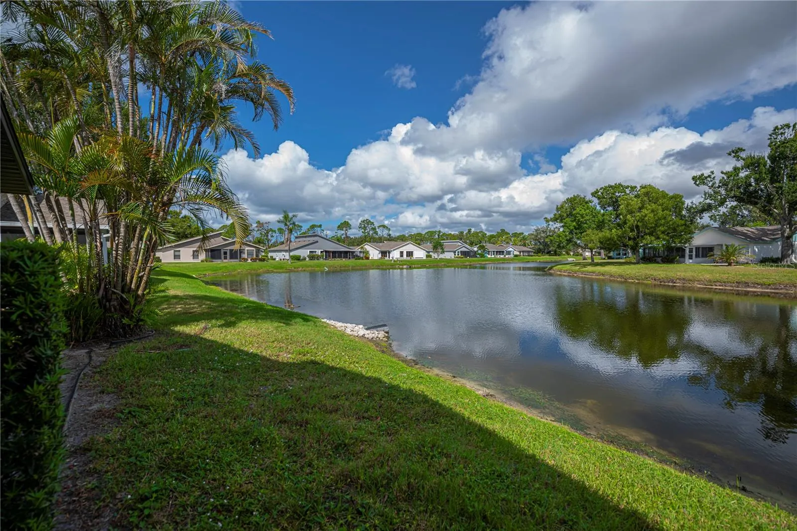 425 CYPRESS FOREST DR