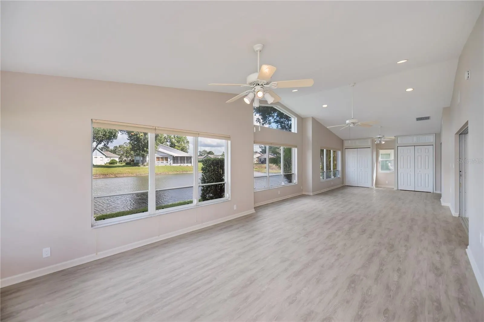 425 CYPRESS FOREST DR