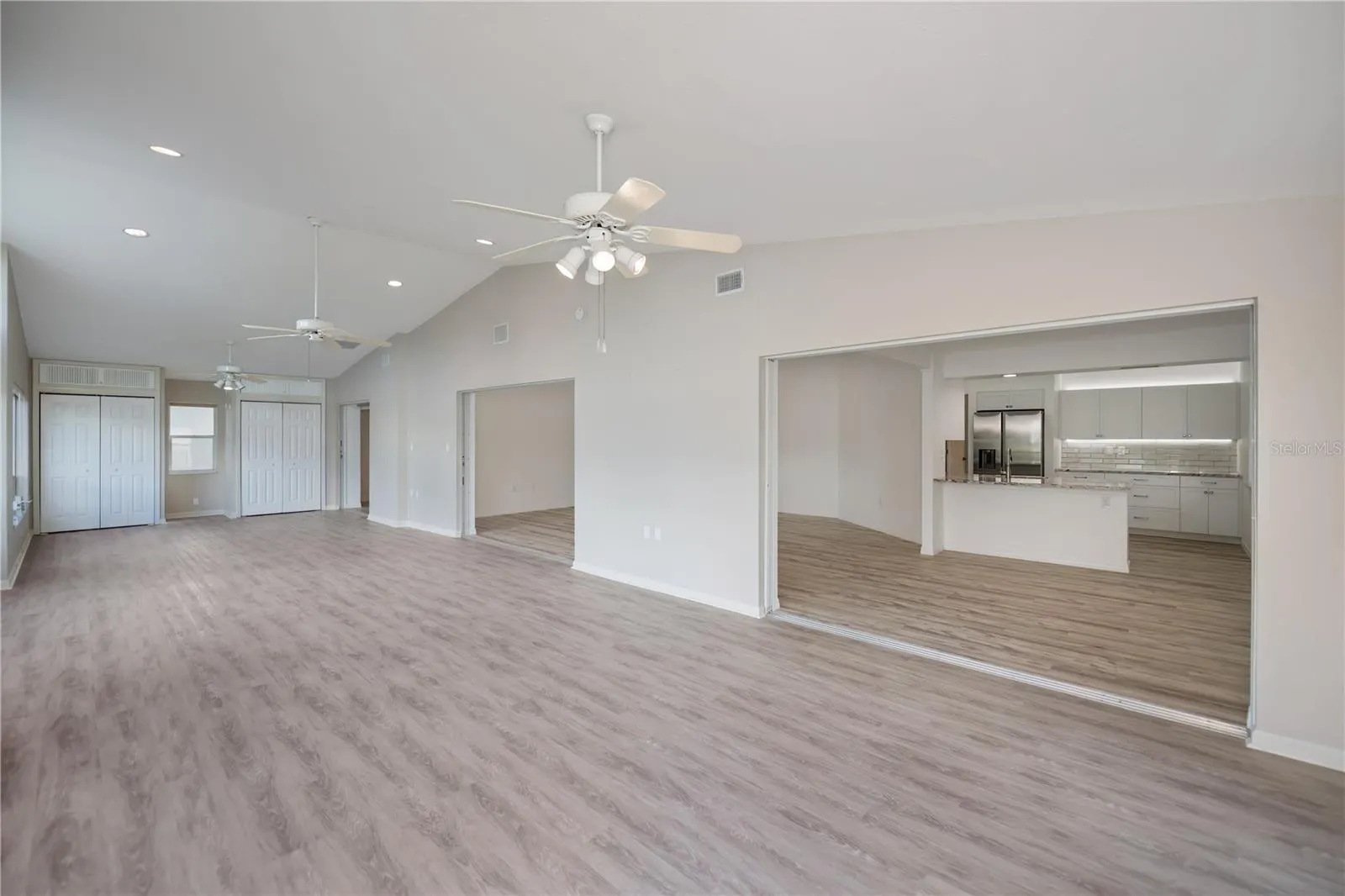 425 CYPRESS FOREST DR