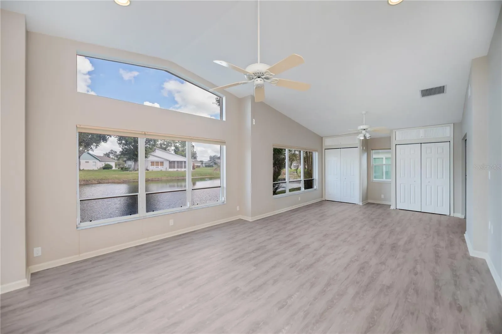 425 CYPRESS FOREST DR